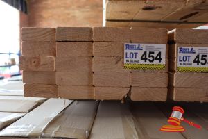 20x LENGTHS OF NON-STRUCTURAL, UNTREATED PINE TIMBER, APPROX 90 x 35mm x 4.2m