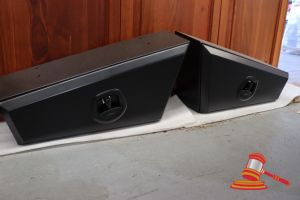 401 · PAIR OF TAPERED UNDER TRAY TOOL BOXES 700mm R&L, ALUMINIUM MATTE BLACK