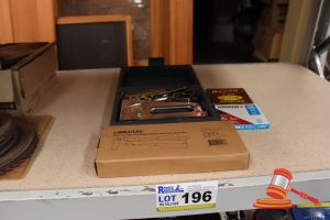 196 · BUNDLE WITH STAPLE GUN, RIVET GUN