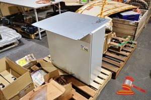 STORAGE CABINET, APPROX; 760MM W X 290MM D X 770MM H, ON A PALLET, POSS UNUSED, WITH METAL PLATE
