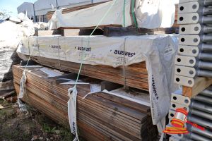 APPROX 10X PACKS OF JARRAH AND KARRI FLOORING, DECKING REEDED 1 FACE , FINGER JOINTED PLAIN END FLOORING (WHITE ANT INFESTED/ DAMAGED, INSPECTION RECOMMENDED, AS IS SELLING AS ONE LOT )