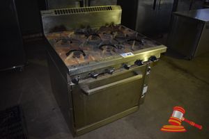 Waldorf 800 Series Six Burner/ Single Oven Commercial Range