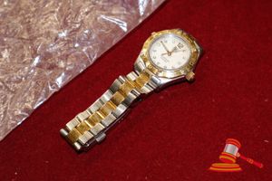 7 · 1 X WATCH MARKED TAG HEUER AQUARACER (PRU5824). WHITE AND YELLOW METAL WITH DATE WINDOW AND CLEAR STONE HOUR MARKERS. WR 300M. AUTHENTICITY UNVERIFIED. USED