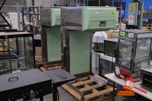 85 · 1 X BURLODGE B-POD CARBON- TECH BASE STATION STAINLESS STEEL/ LIGHT GREEN, MODEL: BLP1A.380.0015, SN: BLC141346, APPROX 1.8M HEIGHT, NO POWER PLUG, ON TRANSPORT PALLET (UNTESTED)