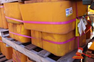 143 · 24 X LINER 400X400X250 SQR TOPDECK BEAM, L 120 X W 120 X H 70 (CM) YELLOW POLYURETHANE, STACKED ON PALLET (SOME MARKS), (B2572517)