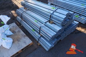 21 · GALVANISED STEEL POSTS, 100 x 1.8M