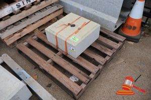 1 X Concrete Counterweight Block, 250 Kg, Approx 550mm W X 630mm D X 270mm H, On A Pallet