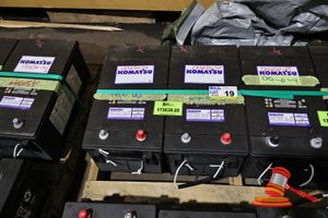 19 · 2 X KOMATSU BATTERY, 12V, 58D0601190, RC 440, CCA(A): 1425, REF.CA @0C; 1755, (UNTESTED), APPROX; 480MM D X 260MM W X 230MM H
