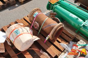 1 X Suction Ported Hose, 200nb, 680mm, Weirminer P/N:H134459-09-Sp, L55*, W 117*, H 48 (Cm), On A Pallet, Some Marks, (B9830012) (Po 81952291/01, Plant# 1002)