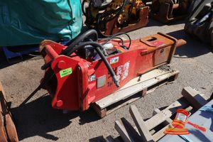 55 · SOCOMEC PARIART HYDRAULIC BREAKER, DMS980, (SOME RUST / WEAR)