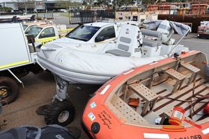 Sealegs Amphibious Inflatable Boat, Year Unknown, 3 x 3 White, 84.6 KW Engine Reg #: ER206, Expiry: 03/2027 ODO: 165 hrs Showing on Clock HIN: NZ-SLG60111G111 Features: Fabric Overhead Cabin Cover, Garmin System, Garmin Radio, 6.1 M Long x 2.3 M Wide. Condition: **Missing 1 x Front Anchor Point.** Panel: FAIR, Paint: FAIR, Glass: FAIR, Tyres: FAIR Dash: FAIR, Upholstery: FAIR, Floor: FAIR Overall Condition: FAIR