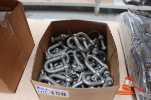 158 · BOX OF D-SHACKLES