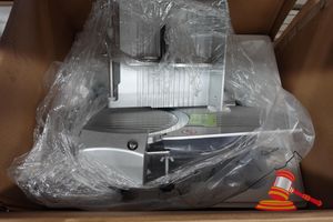 190 · COMMERCIAL SLICER MODEL# CH-0811, 30CM, 240V. (UNUSED)