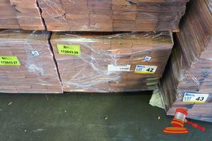 42 · PACK OF JARRAH DECKING 86 x 19 x 900mm, FEATURE, 108 LM, PACK# 320028685, TRANSPORT DIMS - L 900 x H 450 x W 500.