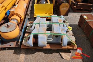 Bradken Pad Assembly Track, Suit 6040, Model Ek17051200-2a, Dims 115 X 120 X 45cm (B2896318,
