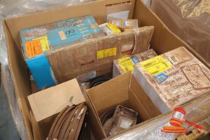 52 · APPROX 12 X BOXES OF INDUSTRIAL PARTS, INCLUDES: DONALDSON LUBE FILTER P550413, SERVICE KIT AMCAP SIGPS37S5500MINBHP, BELT SET V SET/2 CAT 2P7333, SERVICE KIT AIRCON SYS 26 FX03 / 0100, FILTER ELEMENT OIL SPIN ON 50UMI 100, FAN BELTS VARIOUS OTHERS (BOXED), ON A PALLET