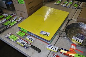 209 · CUTTING BOARD (SET OF 6) 45*60*13