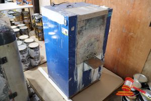 15 · 1 X AL'S PAINT SHAKER SERVICE PAINT SHAKER, UNTESTED (HEAVY PAINT RESIDUE / SOME MARKS) L630 X W710 X H1100