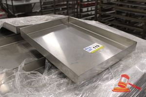 1 X Pallet Of Approx 70 Assorted Stainless Steel Trays. Approx 385 X 600 X H50mm