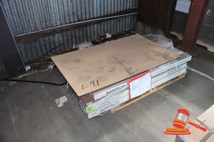 92 · SUPERIOR FLOORING - KP1825 x QTY 23.43 COLOUR GRAMD - OAK - BROWN (P012)