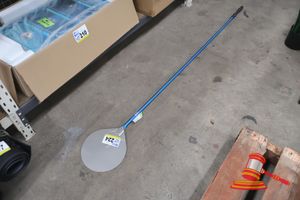 224 · PIZZA PADDLE ROUND, 26cm.