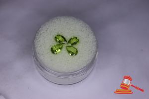 Peridot, Pear Cut, 1.6 Cts
