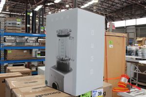 41 · 1 X SMEG HIGH PERFORMANCE BLENDER, MODEL: BLC02EGMAU, 220-240V 50/60HZ 1400W, UNTESTED (BOXED, POSS UNUSED)