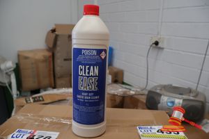 2x BOXES OF CLEAN EASY HEAVY DUTY DRAIN CLEANER, 1L PER BOTTLE, 20x BOTTLES TOTAL
