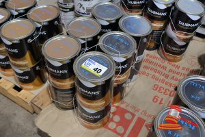 40 · APPROX 12 X TAUBMANS PROFESSIONAL EXTERIOR GLOSS PAINT, ACCENT, 4L, WATER BASED