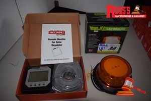 Unused Redarc Solar Remote Monitor, Type SHP0240RM with Hulk LED 12/24Volt 4x4 Beacon