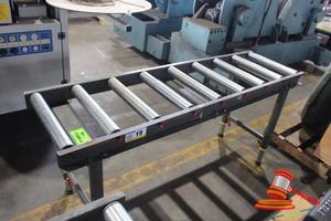 19 · OLTRE ROLLER CONVEYOR STAND APPROX 1700 x 500 x 700mm
