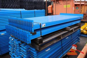 1 X Pallet Racking Cross-Beams, Approx 40pcs 2600mm Wide