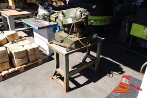 3 · 1 X OMES COLD CIRCULAR SAW, MODEL: MEC 315, 2.5HP MOTOR, 2800/1400 RPM, MOUNTED ON STAND, UNTESTED (SOME MARKS / SURFACE RUST) NEEDS POWER PLUG.