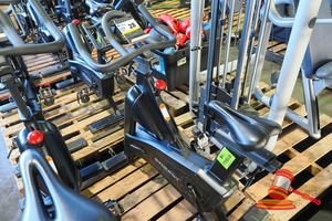 28 · SYNERGY SPIN BIKE, BLACK/GREY, (SOME MARKS / UNTESTED)