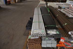 Perma Timber Wpc Composite Cladding. Argenta Finish - Castellated Profile , Maintenance Free. 5 X 200 X 540lmm. (Approx 5.40m2). Unused. Some Edges Damaged