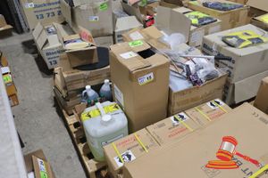 15 · ASSORTED CLEANING ITEMS INCLUDING 1 X 20L ACTIVE ECO DISINFECTANT, 3 X PINEO CLEEN DISINFECTANT, 2 X SIMPLE GREEN ALL PURPOSE CLEANER CONCENTRATE, SABCO BLACK STRIP PADS, ASSORTED PLASTIC JUGS/BOTTLES, ETC, ON A PALLET