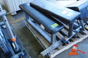 6 · 1 X EXERCISE BENCH, BLACK VINYL (SOME MARKS)