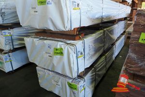 66 · PACK OF JARRAH OVERLAY, FEATURE, 130 x 13, 215 LM, PACK# 320028847, TRANSPORT DIMS- 3 MT x H 550 x W 350