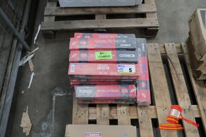 Approx 17 X Boxes Kobelco Welding Electrodes Familiarc Including 15 Boxes 3.2mm, 2 Boxes 2.6mm, 2 Boxes 4mm (Unused.Oxed)