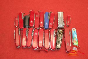 20 X Assorted Swiss And Victorinox Pocket Knives
