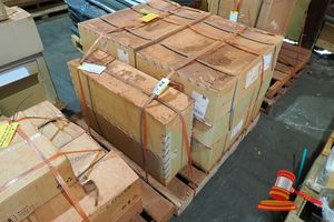 84 · 1 X PALLET OF DIALIGHT PROSITE FLOODLIGHTS, APPROX 7 X BOXES, MODEL: F2EN6L8NDENVGN, (POSS UNUSED, BOXED)