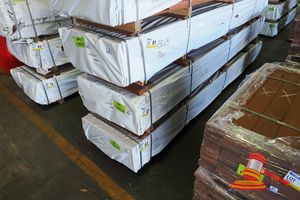 62 · PACK OF JARRAH OVERLAY, FEATURE, 130 x 13, 214 LM, PACK# 320028845, TRANSPORT DIMS- 3 MT x H 550 x W 350