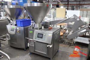 3 · OMET FOODTECH CONTINUOUS VACUUM FILLER WITH HOPPER AND HYDRAULIC LOADER. STAINLESS STEEL. 3 PHASE (PLUG). APPROX; 2M X 67CM D X 1.9M H. (UNTESTED)