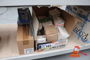 163 · BUNDLE WITH BLIND RIVETS, BOLTS, SCREWS ETC