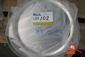 102 · 8 PIZZA TRAYS 12''