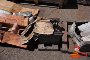 1 X Rusted Pump,Approx; 270mm L X 200mm H X 190mm W, Some Marks, On A Pallet