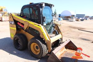 8 · 2016 CATERPILLAR 226D CAT BUCKET POOR CONDITION: REVERSING CAMERA, VIN: CAT0026DCHRD00952 CONDITION: FAIR, TYRES: FAIR, RUNS & STARTS, HRS: 4447.8, BC117