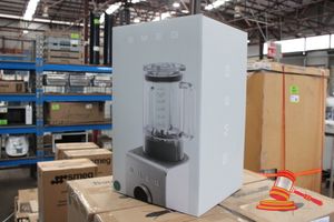 38 · 1 X SMEG HIGH PERFORMANCE BLENDER, MODEL: BLC02EGMAU, 220-240V 50/60HZ 1400W, UNTESTED (BOXED, POSS UNUSED)