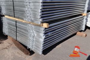 10 X 2.1m X 1.8m Portable Cattle Panels, Poss Unused Bag Bolts Etc Attached.