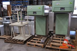 120 · 1 X 2017 BURLODGE B-POD CARBON- TECH BASE STATION STAINLESS STEEL/ LIGHT GREEN, MODEL: BLP1A.380.0015, SN: BLC141344, APPROX 1.8M HEIGHT, NO POWER PLUG, ON TRANSPORT PALLET (UNTESTED)